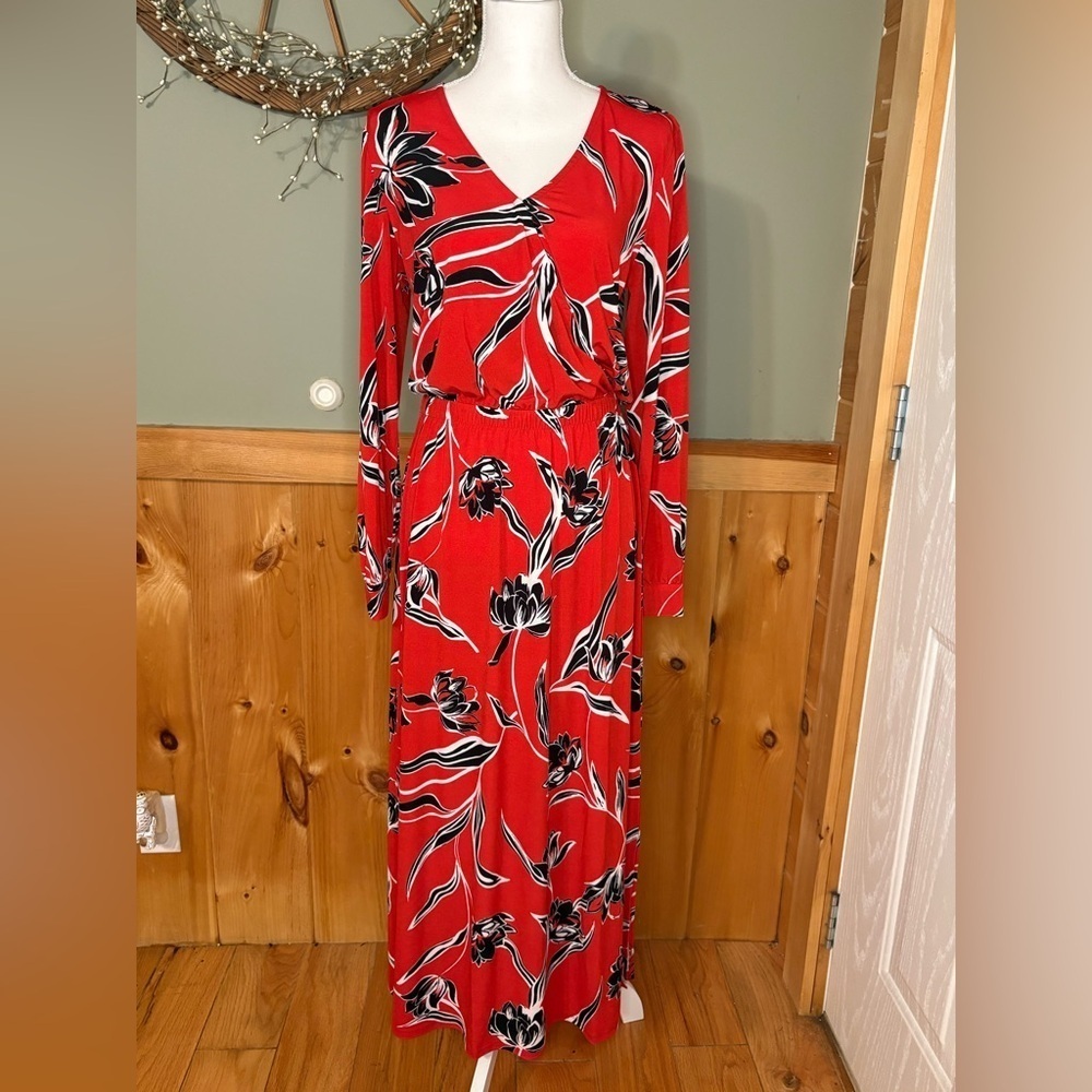 G.I.L.I. Red and Black Floral Long Sleeve Dress
